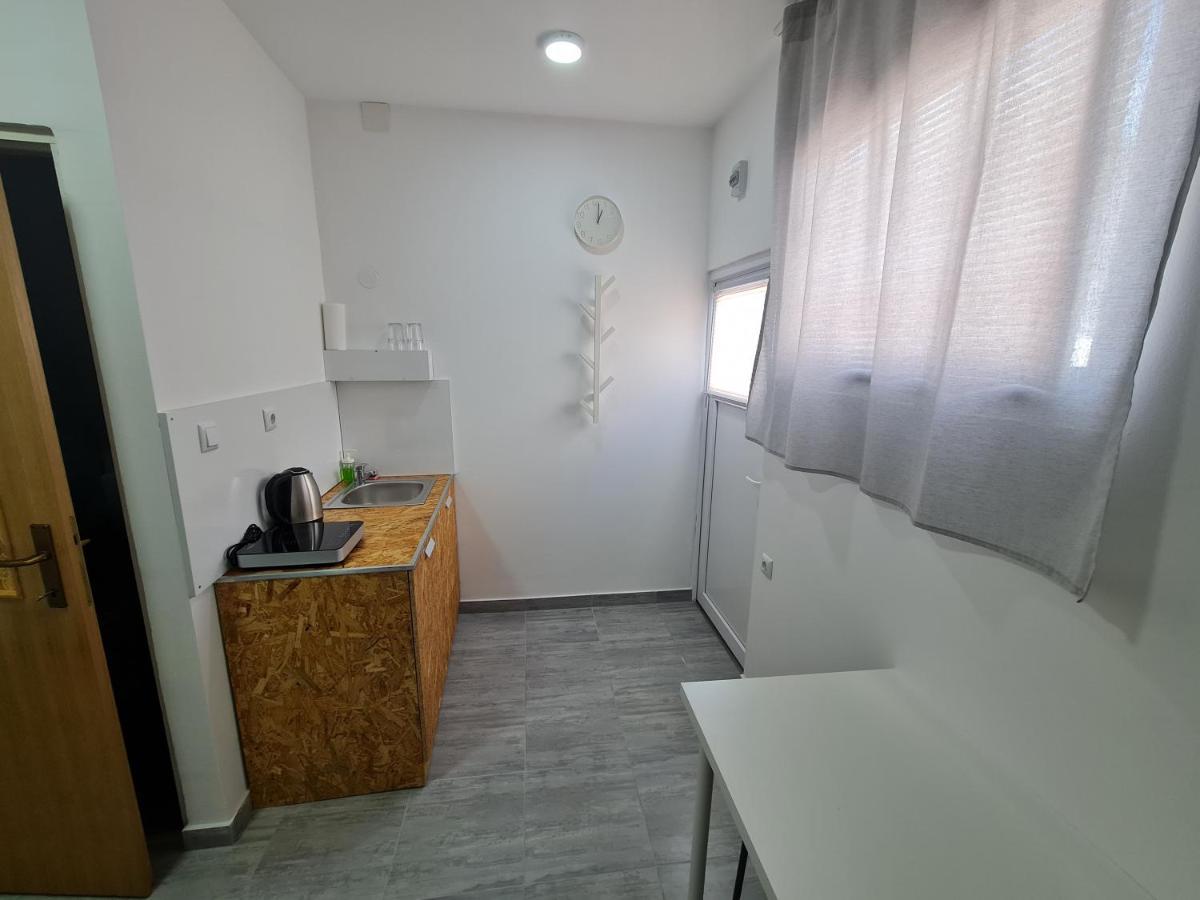 Budget Apartment Lelo Center1 Osijek Luaran gambar