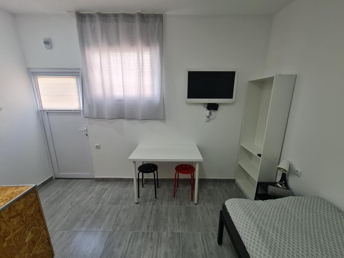 Budget Apartment Lelo Center1 Osijek Luaran gambar